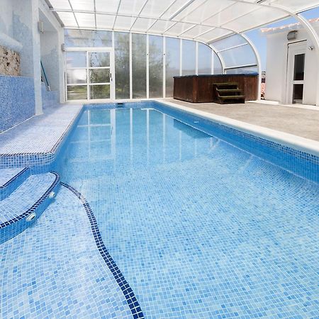Vila Llumicel Ador Exteriér fotografie